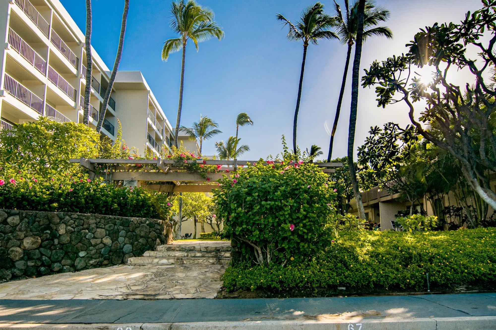 Kihei Akahi Garden View Studio Уайлеа Екстериор снимка